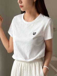 Y2K Style, Fashionable Style, Newest 2026 Style, Cute Style, Casual Style. Women's Short-Sleeved T-Shirt With Embroidered Heart And Letter Design For Valentine's Day, Casual And Work Style. 180g (S-XXXL) - 白色的 - 查看 7