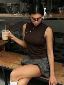 de estilo chino retro con cuello de cheongsam para mujer, top negro casual, top de pullover adecuado para vacaciones, fiestas, elegante para mujer, uso diario casual.Top negro sin mangas de cuello alto, top negro de verano - Café integral - Ver 5