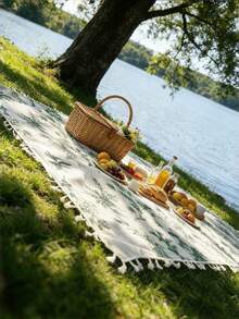 1pc Spring Leaf Style Fringe Camping Blanket - Soft Fabric, Charming Floral Pattern With Tassel Decor. Suitable For Beach Travel, Camping Adventure, Hiking, Travel, Family Concerts, Park Picnics, Backyard Gatherings, Outdoor Movie Nights, Indoor Dining Table Decor, Party Tablecloth Setting, Yard Leisure, Garden Party, Holiday Dinners And Leisure Activities - Turquoise - View 5