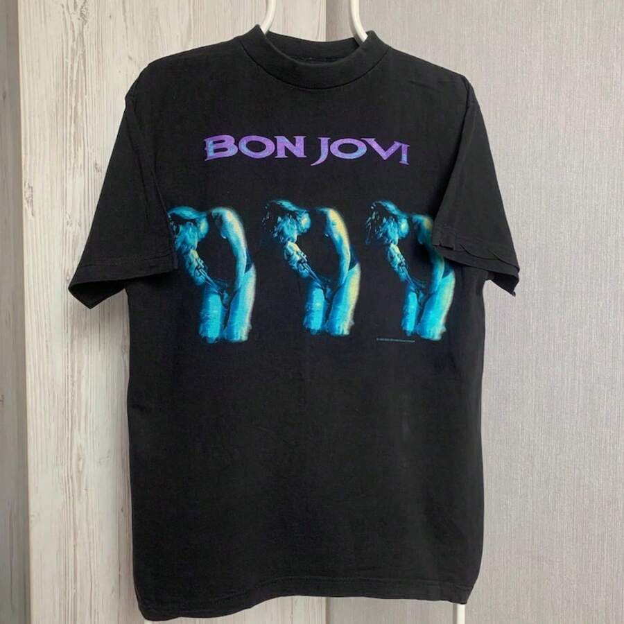 Bon Jovi Tour T-Shirt L, Vintage R1OCk Band T1EE, Blue Graphic Concert Shirt, Music Tour Merch 1995For Woman Shirt 100% Unisex Cotton T-Shirt - Comfortable Premium Casual T-Shirt - 黑色 - 查看 1