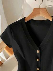 Camiseta de mujer de punto con cuello en V profundo, manga corta, cintura ceñida, abertura frontal con botones metálicos, elegante, romántica, casual, para uso diario, trabajo, cena, primavera/verano - Negro - Ver 3