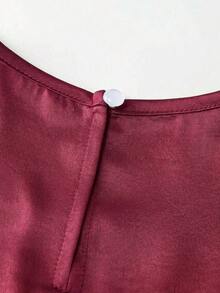 Blusa sin mangas de satén con doble capa y volantes, elegante, adecuada para salidas y citas de primavera/verano - Burdeos - Ver 5