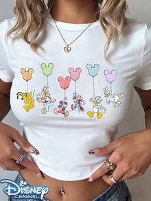 Authentic Disney New Arrival! Featuring All Disney Characters Holding Hands With Mickey Mouse Balloons, This Casual Round Neck Slim-Fit Short T-Shirt Is A Versatile Summer Basic Polyester Top. Comfortable And Loose-Fitting, It's The Perfect Gift For Her. Washable. (Holiday Outfits For Women, Festival Outfits, Women's Linen Shirts, Women's White Tops) - trắng - Xem 1