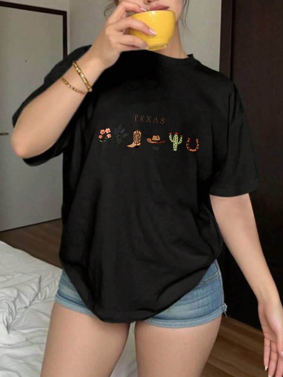 Mujer 002 
Camiseta de Manga Corta con Estampado de Texas y Elementos Rurales para Uso Diario y Ocasiones Casuales - Negro - Ver 1