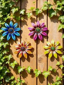 1 pièce/4 pièces Fleur de marguerite en métal coloré, décoration murale pour l'extérieur et le jardin, sculptures murales florales résistantes aux intempéries, cadeau parfait pour les amateurs de jardinage, art mural vibrant pour le patio, la clôture, le jardin et la décoration de la maison pendant les fêtes - C - Voir 5