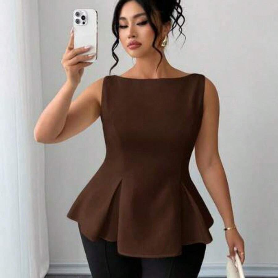 Plus Size Women's Cream Almond Off-Shoulder Split-Front A-Line Dress With Ruffle Hem, Elegant French Romantic Vintage Commute Business Beach Casual Minimalist Versatile, New Spring/Summer Wedding Party Afternoon Tea Women Elegant Outfits Tops For Women Elegant Classy Peplum Tops Women Latest Tops For Women New Arrivals Peplum Top Curve - Marrón - Ver 1