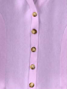Camiseta de mujer de punto con cuello en V profundo, manga corta, cintura ceñida, abertura frontal con botones metálicos, elegante, romántica, casual, para uso diario, trabajo, cena, primavera/verano - Morado - Ver 5