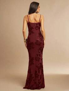 Vestido de tirantes finos maxi ajustado y elegante con diseño floral 3D en color marrón, adecuado para invitada de boda en otoño, fiesta, cóctel, noche, Navidad.Vestido maxi ceñido y con espalda descubierta, apropiado para fiesta de ot - Burdeos 2 - Ver 2