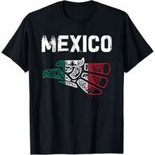 Camiseta Gráfica Vintage de México con la Bandera y la Inscripción "Hecho en Mexico" - Unisex, 100% Casual, Manga Corta, con Símbolos Nacionales de Cactus, Estampado Verde y Rojo, Tallas S-XXXL para Hombres y Mujeres, Ropa de Herencia Mexicana para Atuendos Casuales y Eventos Temáticos - Negro - Ver 5
