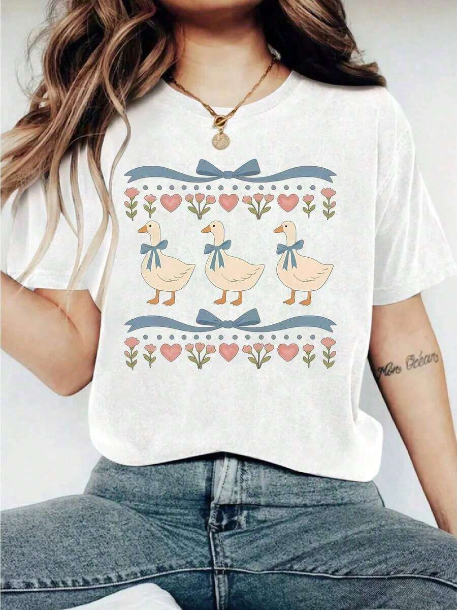 Cute 90s Vintage Goose Design T-Shirt, Comfortable Short Sleeve T-Shirt With Cartoon Letter Print, Suitable For Various Occasions, As A Gift For Festivals, Birthdays, Music Festivals, Casual And Versatile Wear, For Beach Vacations, Simple And Fashionable, Suitable For Daily Wear By Women And Girls. -High-Quality Breathable - 白色 - 查看 1