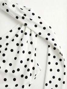 Blusa de mujer con estampado de lunares elegante, casual y sexy con diseño asimétrico de cuello halter sin mangas, fruncida y ajustada, con tirantes de lazo.Blusa de mujer de seda de morera para yoga.Nueva blusa de primavera y verano para mujer.Blusa de lunares marrones, adecuada para reuniones, fiestas, citas y la playa. - Blanco - Ver 4