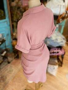 Vestido camisero de mujer de unicolor, con un solo abotonado, nudo y pliegues, para uso casual, de fiesta o de viaje - Rosa vieja - Ver 2