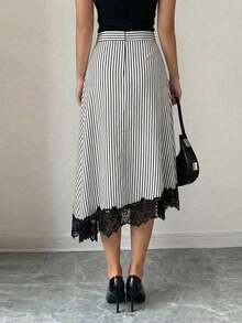 Falda elegante de mujer con volantes y bajo asimétrico, de rayas en blanco y negro, falda a línea de mujer casual a rayas, falda midi a rayas con adorno de encaje - Blanco y Negro - Ver 6