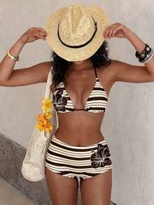 Traje de baño con estampado floral de moda: Top de bikini tipo camiseta con estampado de loto negro + Bottom de traje de baño de talle alto - Conjunto de traje de baño elegante y cómodo para vacaciones de verano, playa y uso en resort en color rojo - Multicolor - Ver 1