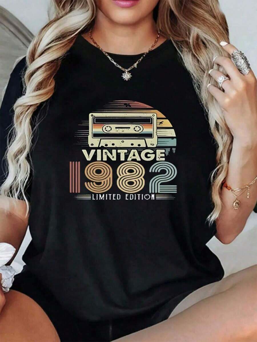 Highly Recommended: Women's Oversized Loose-Fitting 1982 Vintage Print T-Shirt - Casual Polyester Fabric With Round Neck, Comfortable For All Seasons, Festive Holiday Top, 1 Piece, 200 G/M², Easy To Match. - 黑色 - 查看 1