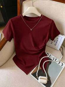 Camiseta casual de mujer de unicolor, cuello redondo, manga corta con bajo asimétrico - Rojo - Ver 1