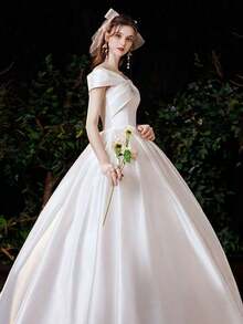 Elegante vestido de novia de satén con hombros descubiertos para mujer, de estilo sencillo y cortesano. - Blanco - Ver 1