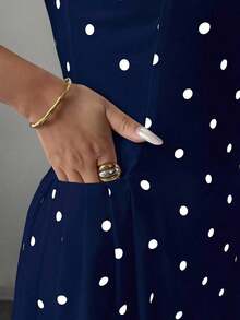 Vestido largo con cuello cuadrado, mangas cortas, cintura fruncida y estampado de lunares elegante para mujer - Azul marino - Ver 5