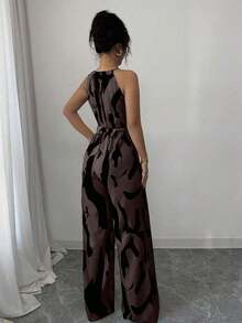 Women's Printed Jumpsuit With A Fitted Waist, Elegant For Holidays And Everyday Wear With A Halter Neck - 巧克力棕 - 查看 2