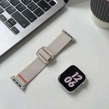 1 Dây đeo đồng hồ nylon dạng vòng xoay cơ học, được trang bị khóa bấm cơ học và dây đeo đàn hồi, tương thích với các loại dây đeo có kích thước 38mm, 40mm, 41mm, 42mm, 44mm, 45mm, 46mm, 49mm, tương thích với các dòng Ultra/SE/10/9/8/7/6/5/4/3/2/1/Ultra. - Nhiều màu - Xem 35