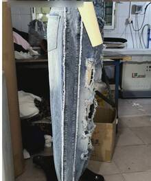 High-Waisted Ripped Jeans With Cuffed Hems, Stylish,  And Street-Style - MÀU XANH NHẠT - Xem 6