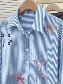 Everyssa Camisa de manga larga con botones, de corte holgado, con estampado floral y de rayas bordado, para uso casual, vacaciones y trayectos, primavera/otoño - Azul - Ver 4