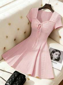 vestido corto de verano para mujer, ajustado y sexy, con nudo en la cintura, de jacquard de punto en color crema-amarillo - Rosa - Ver 8
