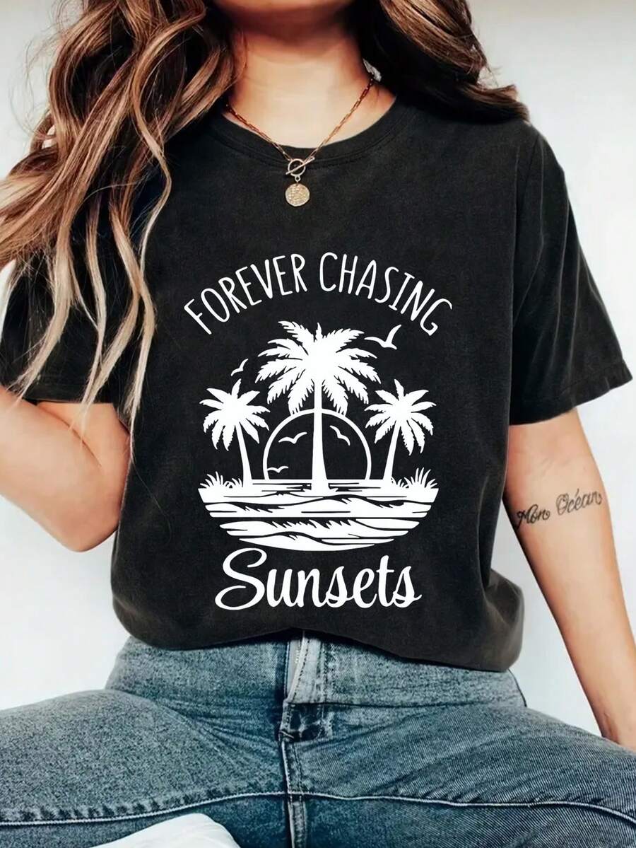 Women's Casual Short Sleeve T-Shirt - "Forever Chasing Sunsets" Graphic Print, Loose Fit, Crew Neck, Medium Stretch, All-Season Comfort, With Palm Tree And Sunset Design, Perfect For Beach Style Or Vacation, Y2k Beach T-Shirt Shirt - 黑色 - 查看 1