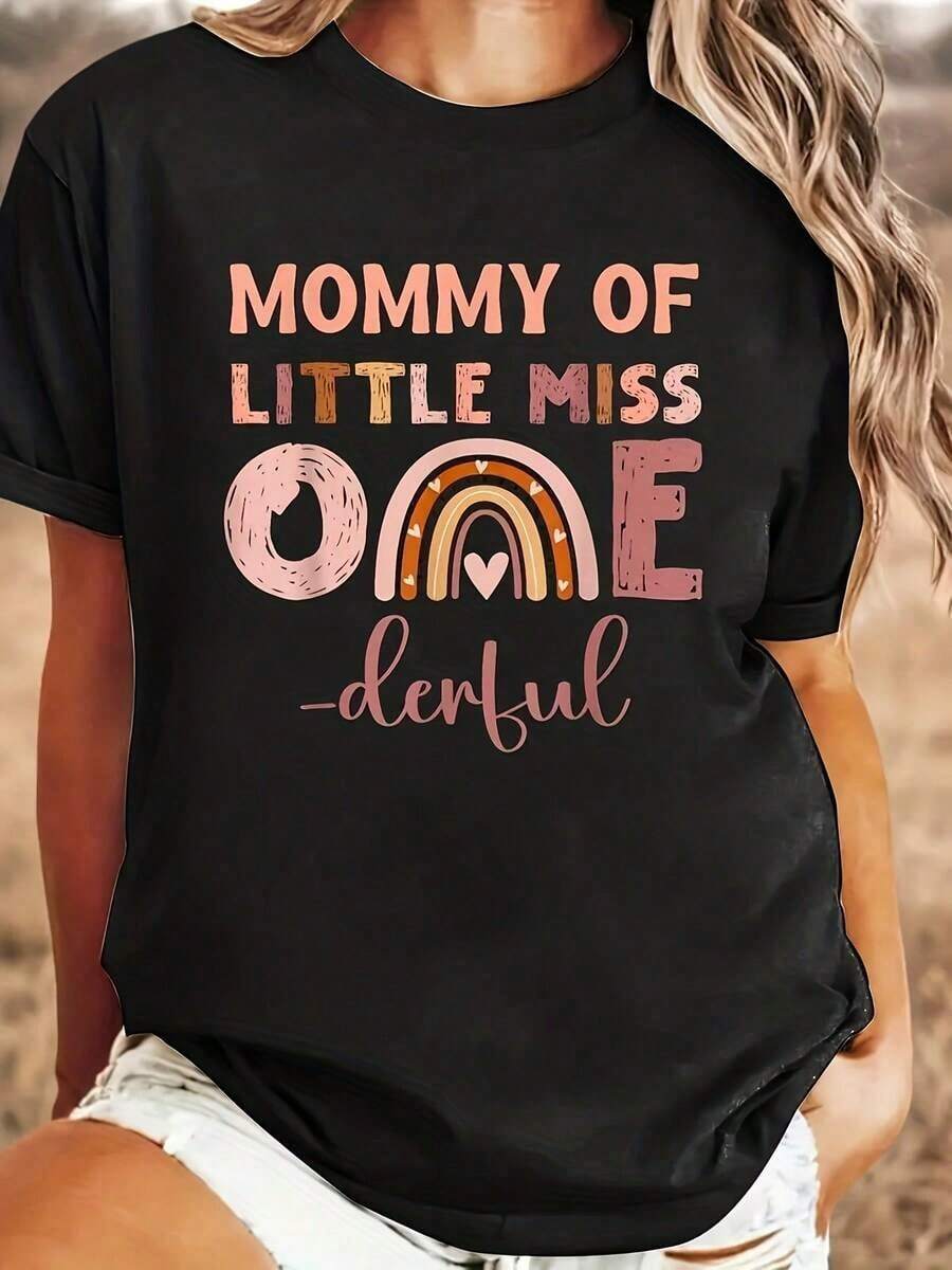 Playeras de Mujer Estilo Bohemio "Little Miss Mommy" para el 1er Cumpleaños - Camiseta Negra de Manga Corta con Cuello Redondo y Diseño de Arcoíris y Corona, Camiseta Casual de Verano para Mamás, Ajuste Cómodo con Elasticidad Media, Camisetas de Cumpleaños - Negro - Ver 1