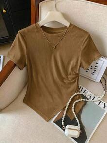 Camiseta casual de mujer de unicolor, cuello redondo, manga corta con bajo asimétrico - Caqui 2 - Ver 7