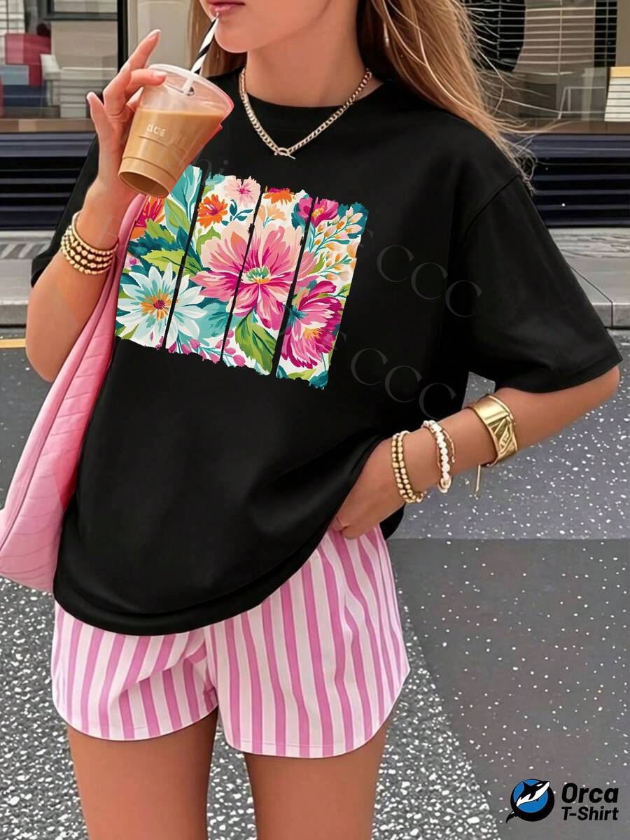 Una camiseta de manga corta para mujer, moderna y a la moda, estilo retro, adecuada para actividades al aire libre en primavera y verano, camiseta de mujer de 180g con estilo y personalidad y  y2k, top de manga corta de corte holgado, elegancia urbana, casual para el día a día y transpirable, ropa de verano con estampado floral creativo, regalo para deportes al aire libre.blusas para mujer,blusas casuales para dama,tops,, mujer premium,y2k,playeras de mujer curvy,ofertas y liquidaciones ropa mujer,playeras deportivas para mujer,,playeras de hombre, mujer,blusas>elegante TIYY - Negro - Ver 1