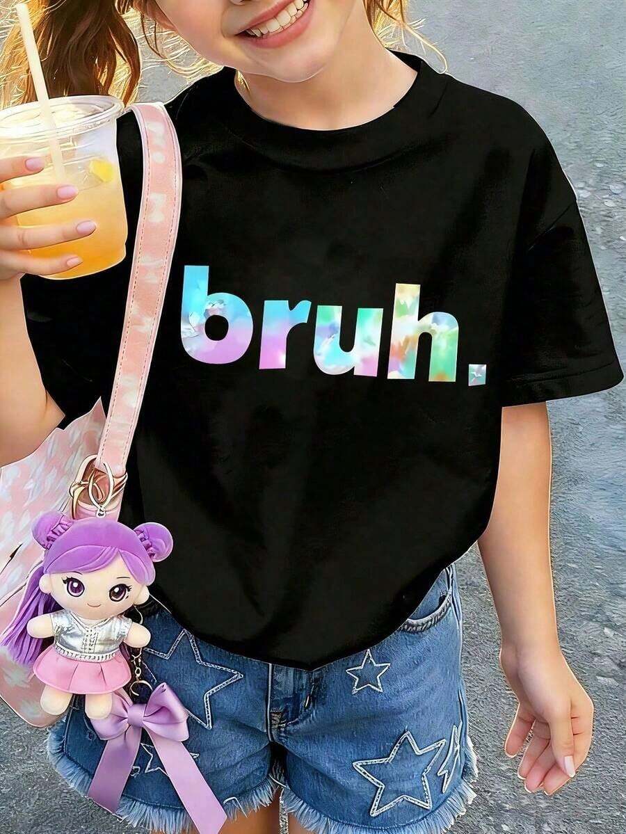 This Casual Printed T-Shirt Is Designed Specifically For Girls And Teens, And Features A Graphic Design With The Word "Bruh". The Crew Neck And Short Sleeves Make It Perfect For Summer Wear. It's The Ideal Choice For Summer Outings, School, Picnics, Spring And Summer, Travel, And Parties. - 黑色 - 查看 1
