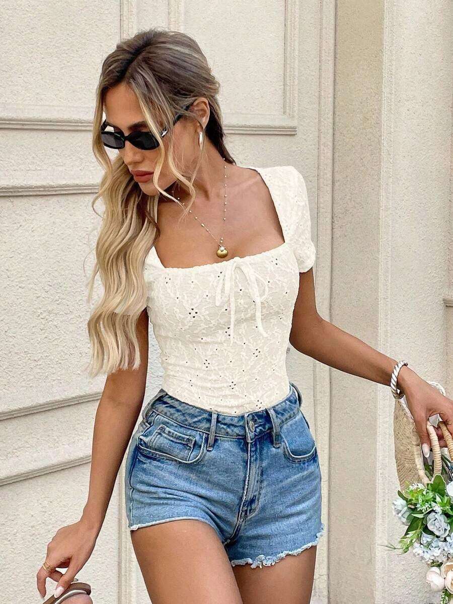Camiseta de mujer de manga corta con cuello cuadrado, decoración de mariposa, textura jacquard de unicolor, primavera/verano - Albaricoque - Ver 1