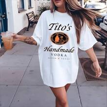 Tito's Handmade Vodka  Shirt, Tito's Vodka Shirt, Austin Texas Label Shirt, Vodka Alcohol Shirt, Tito's Fan Gift, CRT378,This Is A Soft, Skin-Friendly, Versatile, Pure Cotton Women's Short-Sleeve Top, Suitable For Daily Commuting, Casual Outings, And Sporty Wear. It's A Loose, Comfortable, And Sporty Spring/Summer Women's Pure Cotton T-Shirt, Perfect As A Base Layer,Casual Vacation Women's Short Sleeve Top, Women's Clothing. - 白色 - 查看 7