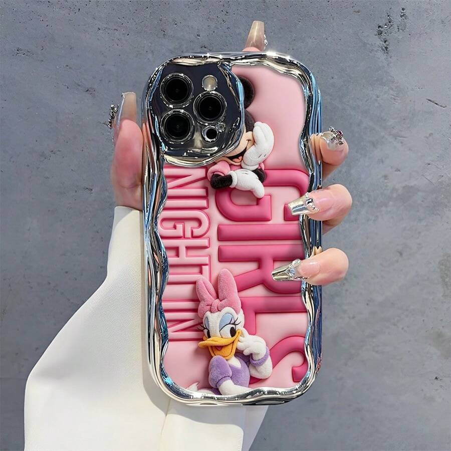 Disney Minnie Mouse & Daisy Duck Phone Case, Cartoon Art Protective Cover. Compatible With IPhone 17, 16, 15, 14, 13, 12, 11 Pro Series, Featuring Plush Minnie And Daisy Against A Pink Quilted Background With Oversized "Minnie Daisy" Letter Print, Perfect For Animation Fans, Ideal For Birthdays, Holidays, Anniversaries, Graduation Gifts, Or Any Special Occasion To Surprise Family, Friends, Classmates, And Loved Ones. - Bạc - Xem 1
