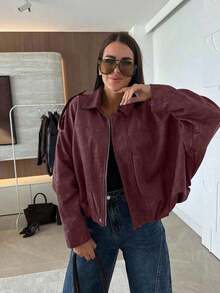 Chaqueta casual suelta de manga larga de ante sintético de un solo pecho para mujer, adecuada para usar en primavera. Chaqueta militar corta de mujer con botones de metal en los bolsillos, adecuada para usar en primavera y otoño. - Rojo - Ver 6