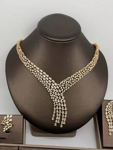 Luxury 4-Piece Jewelry Set: White Zirconia Necklace, Earrings, Ring, Bracelet, Elegant Bridal Jewelry Set For Wedding, Party, Mother's Day Luxury Gift - Gold - View 4