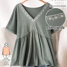 CosyJoli Plus Size Women V-Neck Embroidered Casual Washed Short Sleeve T-Shirt, Going Out Tops - Verde - Ver 4