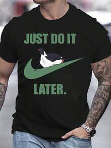 T-shirt da uomo in puro cotone a maniche corte, casual, streetwear estivo, regalo per le vacanze, regalo di compleanno, regalo per la Festa del Papà, confortevole, traspirante, vestibilità rilassata, per l'uso quotidiano, classica, versatile, tessuto morbido, leggera, top casual quotidiano per uomo, outfit per le vacanze, facile da abbinare a jeans, pantaloncini, pantaloni della tuta, ideale come regalo per le vacanze, perfetta per regalarla a lui, maglietta basic ed elegante per l'estate, autunno, primavera, occasioni casual, abbigliamento per il weekend, outfit per il tempo libero, top quotidiano comodo, perfetta come regalo per occasioni speciali come Natale, Ringraziamento, Capodanno, San Valentino, Festa del Papà, compleanno. Materiale in cotone di alta qualità, cuciture resistenti, silhouette rilassata. - nero - Visualizzare 1