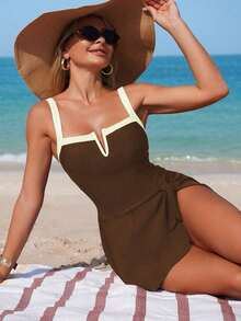 Swim Lushoire Set de 2 piezas de vestido de playa asimétrico con escote en V y contraste de color, adecuado para vacaciones de verano en la playa - Marrón - Ver 1