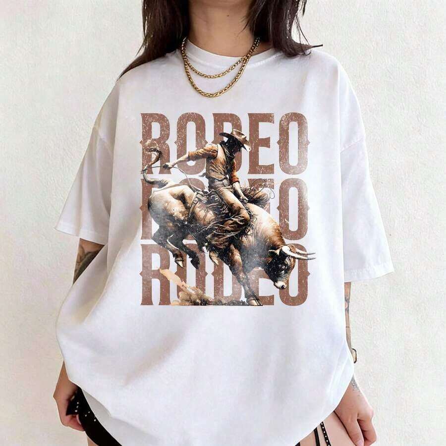 ropa de mujer ropa de mujer 2026 Camiseta de vaquero estilo western para mujer, cuello redondo, manga corta, estampado de botas de vaquero y caballo, corte holgado y transpirable, lavable a máquina, ideal para festivales de música country, fiestas de verano, uso diario. Fin de temporada, stock final, favorito de los fans. Conjuntos de San Valentín para Mujer, Conjuntos de Primavera y Verano para Mujer. Summer Clothes,Spring Outfits For Women camisas de mujer camisas de mujer
