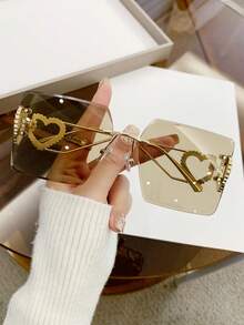 1 Pair Metal Frameless Square Fashion Glasses With Heart Pattern, Y2K Style, Holiday Elegance, Beach Accessory, Women's Beach Accessory, Glasses, Basic Style, Autumn/Winter Women's Clothing, Business Casual Gift, Valentine's Day Gift, Summer Beach Vacation, Outdoor Travel - Gold - View 3