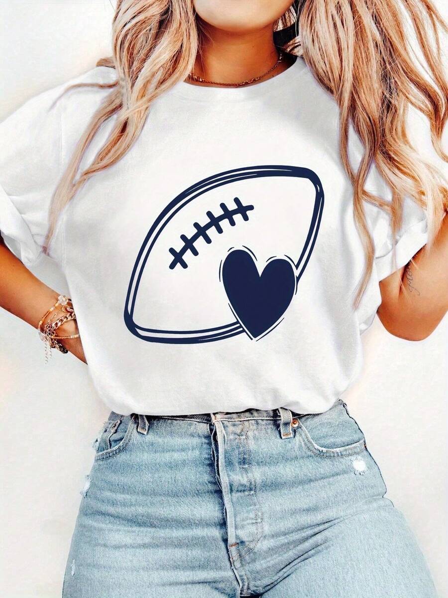 Camiseta de Fútbol para Mujer - Diseño de Fútbol y Corazón Blanco y Azul Marino, Camiseta Casual de Manga Corta para el Día del Juego con un Corte Relajado para Eventos, Fiestas Prepartido y Uso Diario - Edición Limitada - Estilo Inspirado - Blanco - Ver 1
