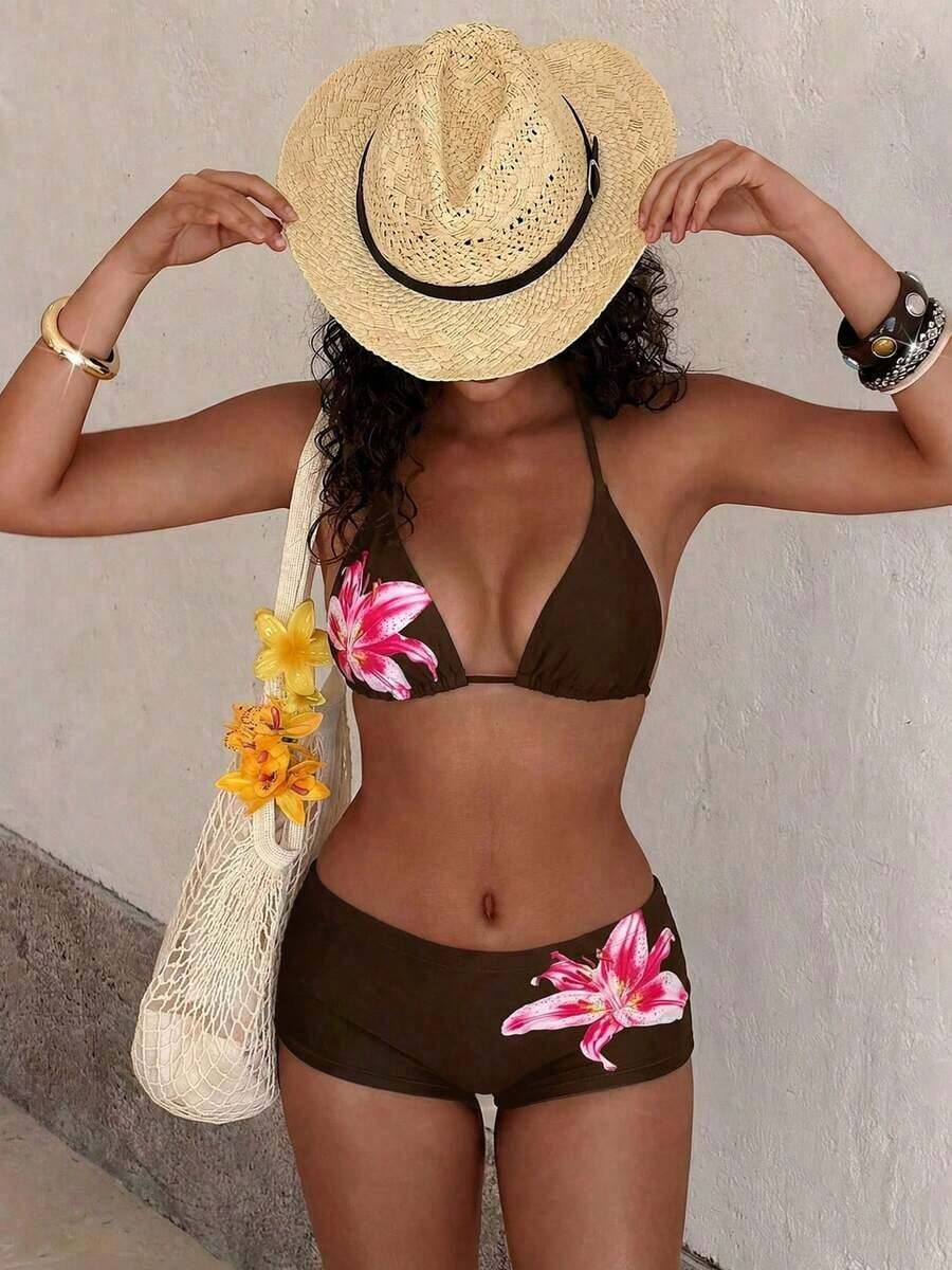 Traje de baño con estampado floral de moda: Top de bikini tipo camiseta con estampado de loto negro + Bottom de traje de baño de talle alto - Conjunto de traje de baño elegante y cómodo para vacaciones de verano, playa y uso en resort en color rojo - Marrón - Ver 1