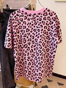 Camiseta de cuello redondo de manga corta para mujer con estampado digital de leopardo, un regalo para amigos - Rosa 3 - Ver 2