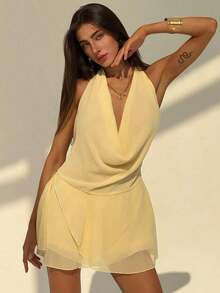 Nuevo vestido mini de verano con escote halter, espalda descubierta, cuello de pico profundo en V, asimétrico y volantes en el bajo, en color liso - Amarillo - Ver 2