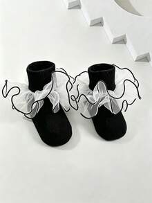 4 đôi tất cổ ngắn màu trơn có viền bèo cho bé gái, đen trắng, dễ phối đồ mặc hàng ngày, phù hợp cho bé từ 1-12 tuổi. - Nhiều màu - Xem 8