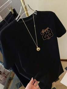 Camiseta de manga corta con estampado frontal y trasero - Chicago No.23, Estampado de Moda de Baloncesto Americano - Camiseta Estampada de Primavera/Verano para Mujer, Artículo de Moda Hecho de Algodón - TAYZI ZVUB - Negro - Ver 4