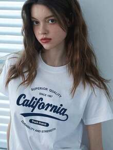 Camiseta vintage de manga corta de California Truck Club, versión para mujer con estampado vintage "Establecido en 1987", top casual de manga corta, estilo urbano, 100% algodón. - Blanco - Ver 6