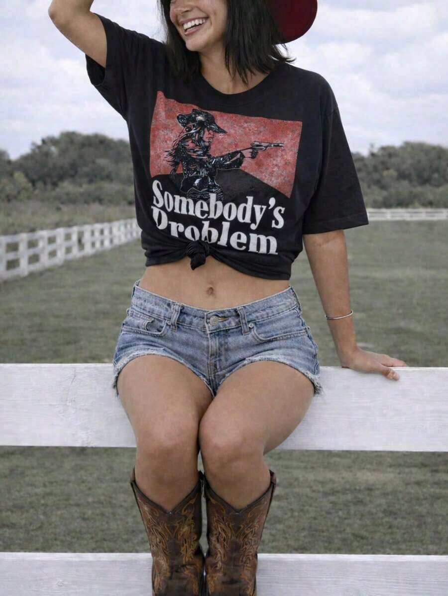 Camiseta con Diseño Occidental| Camiseta Casual Holgada para Mujer con Estampado Vintage "Somebody's Problem Cowgirl", Talla Grande, Transpirable y Cómoda - Negro - Ver 1